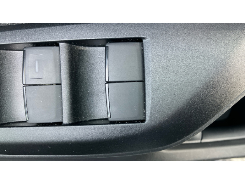 Toyota Yaris Cross 1.5 Hybrid Design 5dr CVT Hybrid Estate